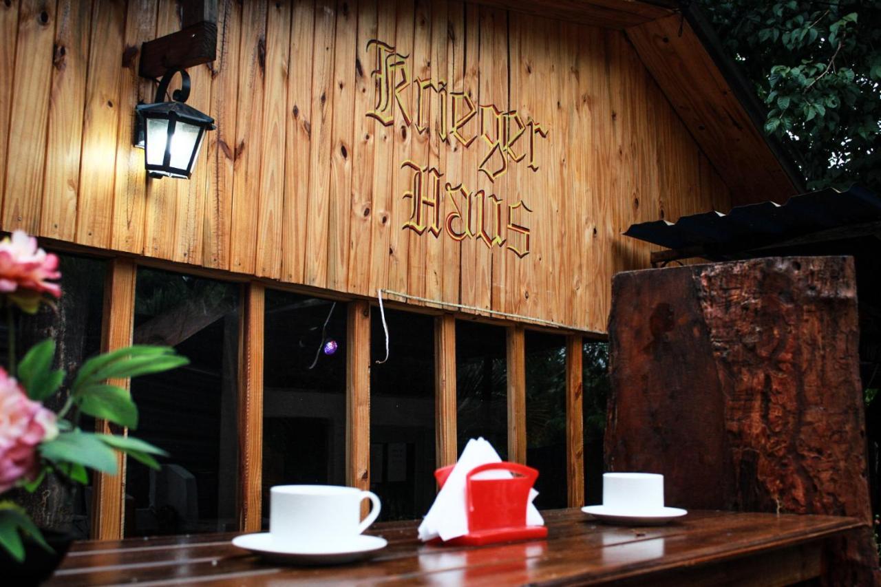 Albergue Krieger Haus Puerto Iguazú Exterior foto