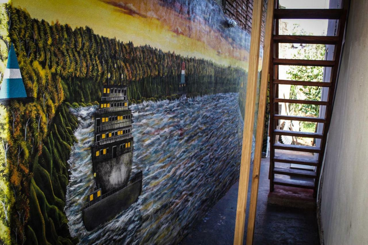 Albergue Krieger Haus Puerto Iguazú Exterior foto
